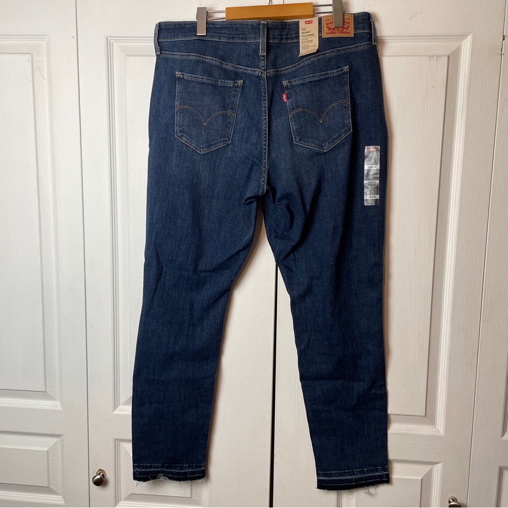 Skinny Leg Levi’s PLUS SIZE 20W - Picture 4 of 11